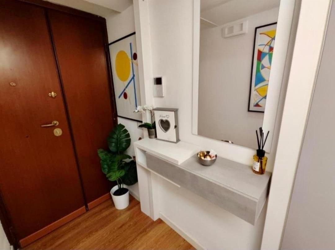 Tolli Colosseo Apartment โรม ภายนอก รูปภาพ